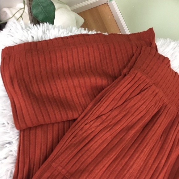 SO 1X maroon hacci knit flare high rise wide legs pant - Picture 12 of 16